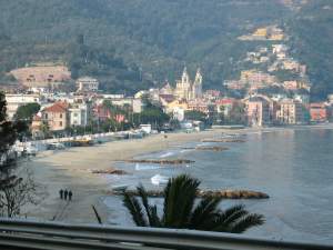 Xtrallusion photo gallery of Italy. Photos, pictures, images and photographs of the Italian Rivieras, the Italian Lakes, the Italian Alps, the Cinque Terre, the Amalfi coast and some of the most beautiful corners of Italy. Plus photos of Italian cities such as Pisa, Milan, Genoa and Rome.